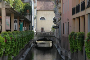 LE GRUFFAZ - Hyper centre, Balcon sur canal Annecy